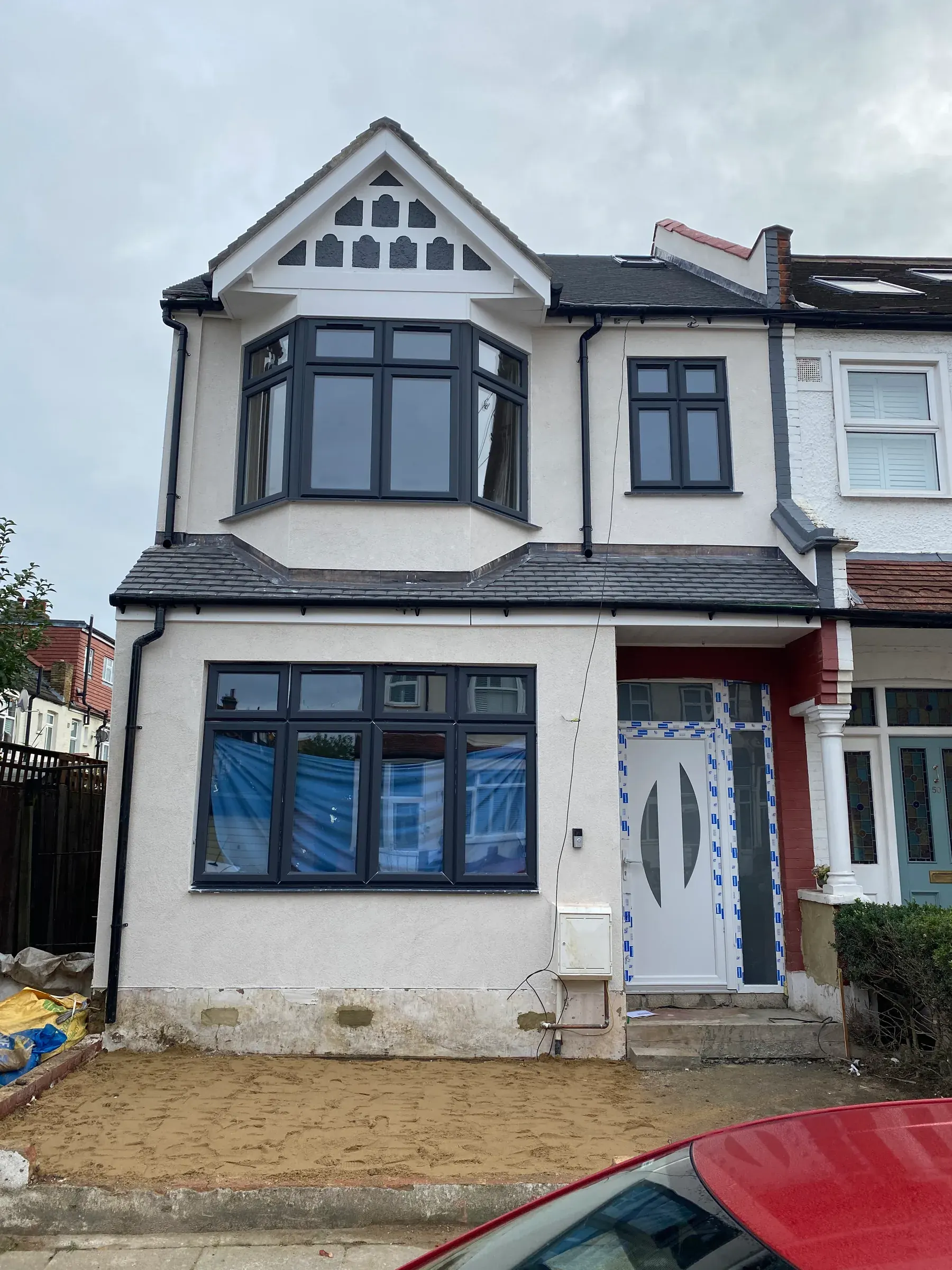 Anthracite bay window, rendered elevation