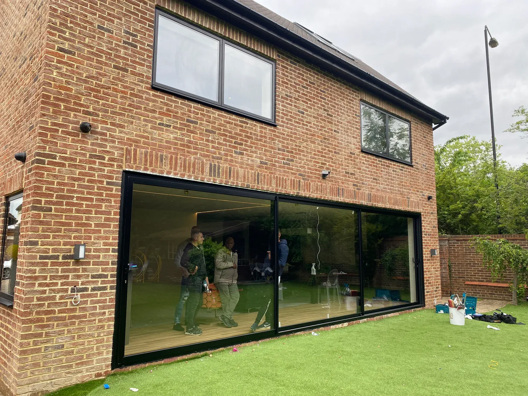 Sliding wall · red brick extension